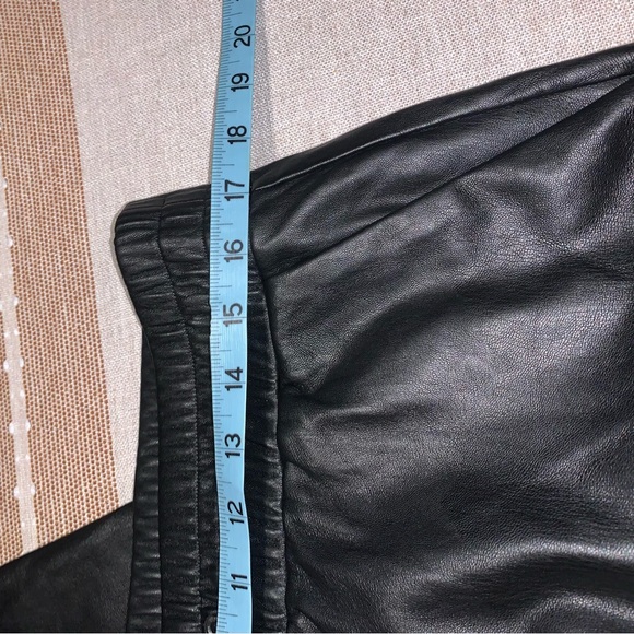 Loft, faux leather cropped pants. Women’s L $11 - Picture 5 of 6